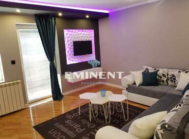 Trosoban stan, Beograd, Gundulićev Venac, izdavanje, 69m2, 900e, id780669