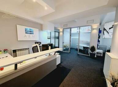 Poslovni prostor / Lokal, Beograd, Hram Sv. Save, izdavanje, 105m2, 1400e, id1459603