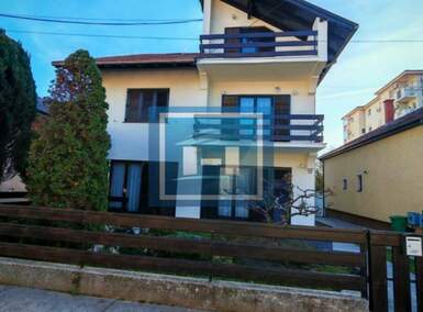 Kuca, Paraćin, izdavanje, 492m2, 600e, id795092