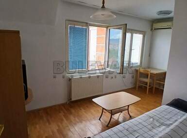 Jednoiposoban stan, Niš, Centar, izdavanje, 32m2, 250e, id1381308