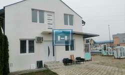 Poslovni prostor / Lokal, Jagodina, izdavanje, 268m2, 1100e, id1461596