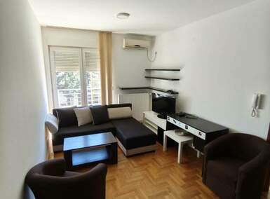 Dvosoban stan, Kragujevac, izdavanje, 43m2, 360e, id1461678