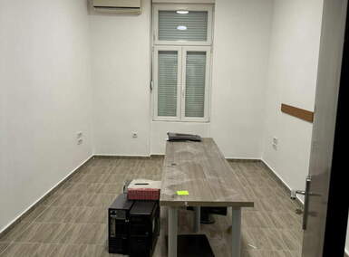 Poslovni prostor / Lokal, Beograd, Bajlonijeva pijaca, izdavanje, 96m2, 900e, id1380765