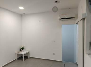 Poslovni prostor / Lokal, Beograd, Žarkovo, izdavanje, 38m2, 300e, id1466560