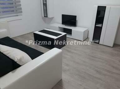 Dvoiposoban stan, Paraćin, izdavanje, 54m2, 300e, id1466595