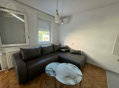 Jednoiposoban stan, Novi Sad, izdavanje, 40m2, 450e, id1471916