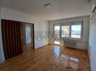 Trosoban stan, Niš, Pravni fakultet, izdavanje, 86m2, 500e, id1475426