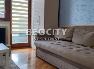 Jednosoban stan, Novi Sad, Bulevar Oslobođenja, izdavanje, 31m2, 300e, id1475554
