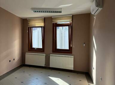 Poslovni prostor / Lokal, Kragujevac, izdavanje, 27m2, 190e, id1475727