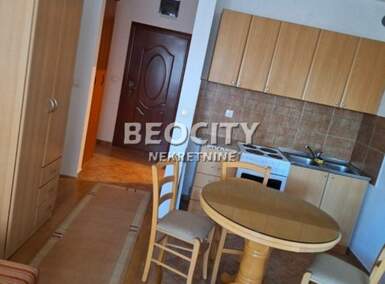 Jednosoban stan, Novi Sad, Centar, izdavanje, 32m2, 300e, id1476553