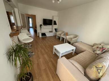 Trosoban stan, Beograd, Darvinova pošta, izdavanje, 84m2, 900e, id1476594