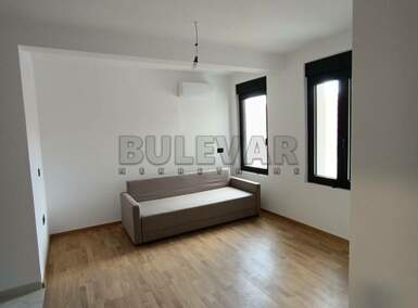 Jednoiposoban stan, Niš, Centar, izdavanje, 33m2, 450e, id1477545