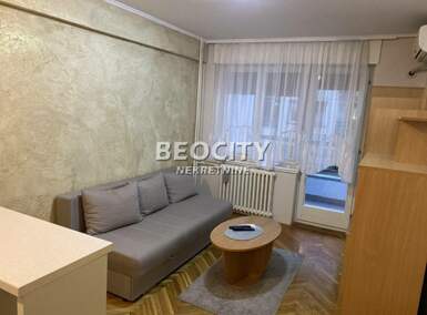 Jednosoban stan, Novi Sad - Bulevar Oslobođenja | Izdavanje · 26m² · 300€