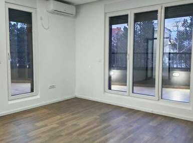 Poslovni prostor / Lokal, Kragujevac, izdavanje, 88m2, 900e, id1481058