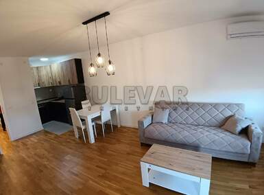 Dvoiposoban stan, Niš, Obilićev venac, izdavanje, 70m2, 450e, id1483293