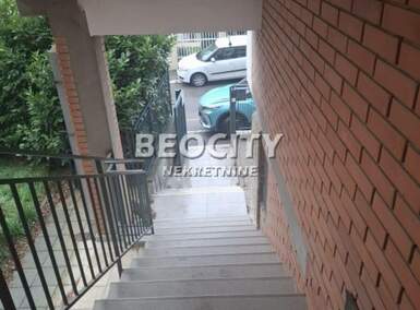 Poslovni prostor / Lokal, Beograd - Banovo Brdo | Izdavanje · 265m² · 3.000€