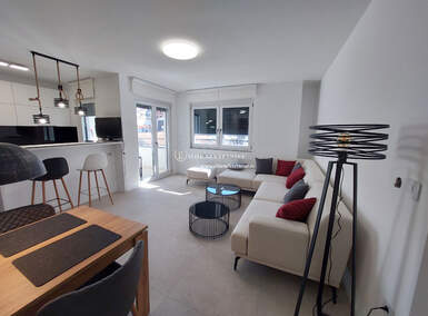 Trosoban stan, Beograd, Južni Bulevar, izdavanje, 70m2, 1000e, id1486529