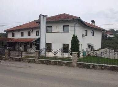 Poslovni prostor / Lokal, Aranđelovac - Darosava | Prodaja · 650m² · 1€