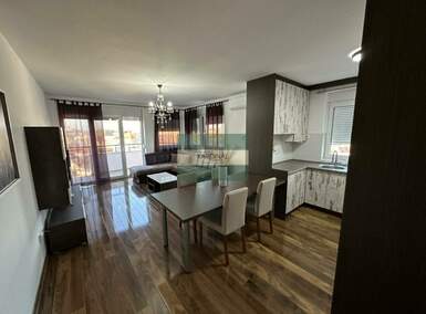 Trosoban stan, Jagodina | Izdavanje · 102m² · 700€