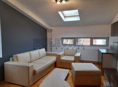 Jednoiposoban stan, Niš - Pravni fakultet | Izdavanje · 44m² · 400€