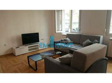 Jednosoban stan, Beograd - Lekino Brdo | Izdavanje · 31m² · 450€