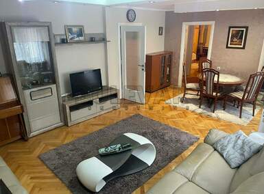 Trosoban stan, Niš - Dom zdravlja | Izdavanje · 76m² · 350€