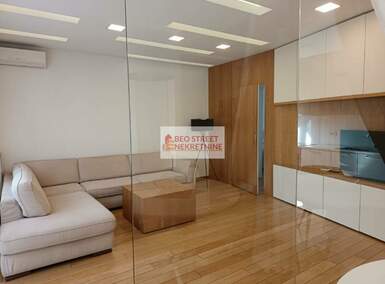 Trosoban stan, Beograd - Slavija | Izdavanje · 80m² · 1.300€