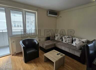 Dvoiposoban stan, Niš - Crveni pevac | Izdavanje · 59m² · 390€