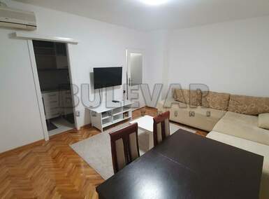 Jednoiposoban stan, Niš - Centar | Izdavanje · 44m² · 350€