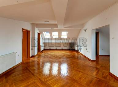 Trosoban stan, Niš - Centar | Prodaja · 124m² · 227.000€