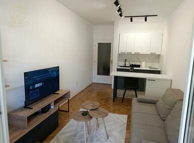 Garsonjera, Novi Sad | Izdavanje · 29m² · 350€