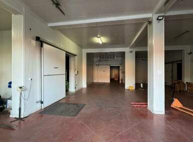 Poslovni prostor / Lokal, Beograd - Begaljica | Prodaja · 1654m² · 850.000€