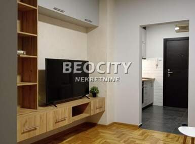 Jednosoban stan, Novi Sad - Bulevar Oslobođenja | Izdavanje · 27m² · 350€