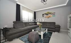 Kuća, Pančevo | Prodaja · 345m² · 460.000€