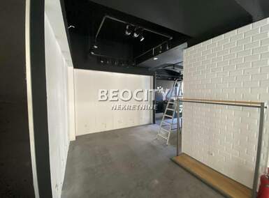 Poslovni prostor / Lokal, Novi Sad - Centar | Izdavanje · 175m² · 5.000€