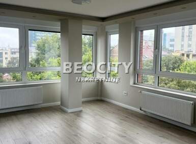 Poslovni prostor / Lokal, Novi Sad | Izdavanje · 101m² · 1.900€