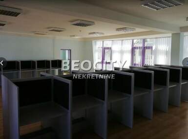 Poslovni prostor / Lokal, Novi Sad - Adamovićevo Naselje | Izdavanje · 800m² · 8.000€