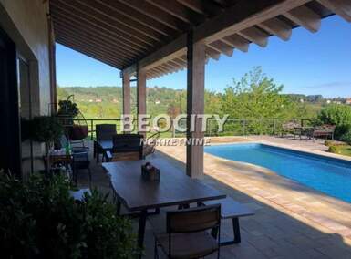 Kuća, Beograd - Avala | Prodaja · 1500m² · 3.200.000€