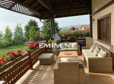 Kuća, Aranđelovac - Bukulja | Prodaja · 350m² · 980.000€