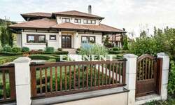 Kuća, Aranđelovac - Bukulja | Prodaja · 350m² · 1.080.000€