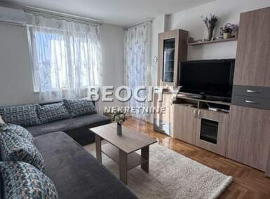 Dvosoban stan, Novi Sad - Centar | Izdavanje · 42m² · 500€