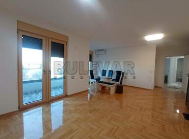 Trosoban stan, Niš - Čair | Izdavanje · 75m² · 900€