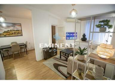 Dvosoban stan, Beograd - Skupština | Izdavanje · 45m² · 800€