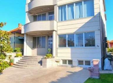 Poslovni prostor / Lokal, Niš - Branko Bjegović | Izdavanje · 600m² · 2.500€