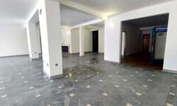 Poslovni prostor / Lokal, Novi Sad | Izdavanje · 200m² · 1.300€