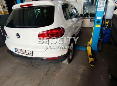 Poslovni prostor / Lokal, Novi Sad - Sajlovo | Izdavanje · 150m² · 1.500€