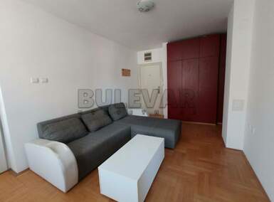 Jednoiposoban stan, Niš - Palilula | Izdavanje · 32m² · 280€