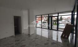 Poslovni prostor / Lokal, Beograd - Rvati | Prodaja · 32m² · 75.000€