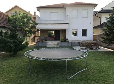 Kuća, Beograd | Izdavanje · 300m² · 3.000€