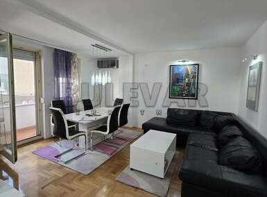 Trosoban stan, Niš - Centar | Izdavanje · 88m² · 600€